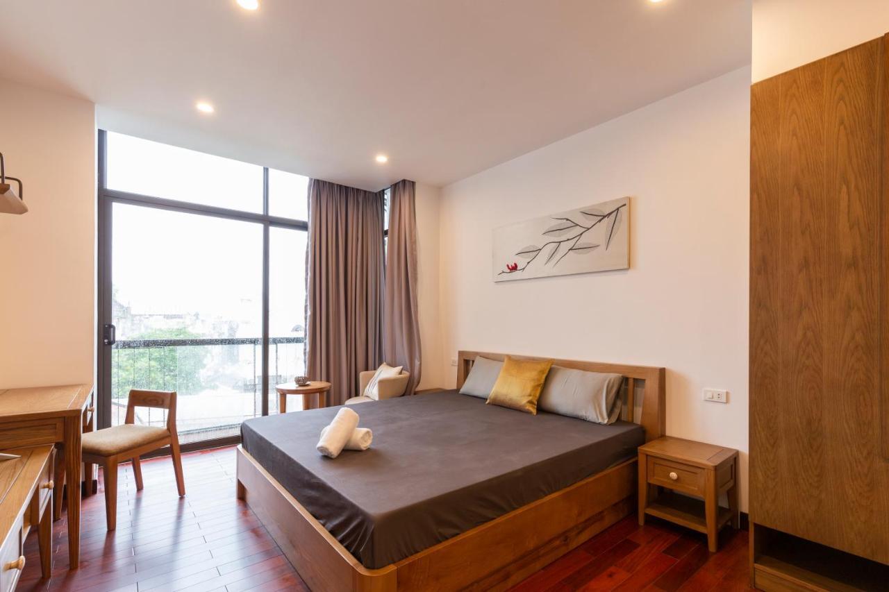 Auhome - Wooden Apartment